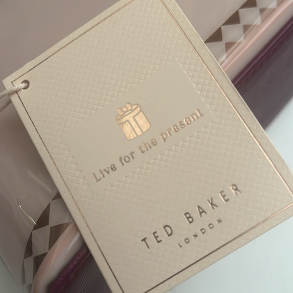 NWT Ted Baker large cosmetic case - Picture 4 of 13